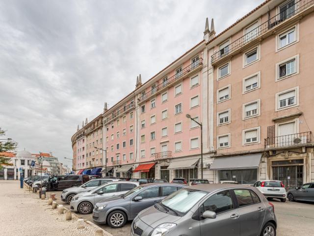 Apartamento T3 para arrendamento junto ao mercado de Campo de Ourique, Lisboa