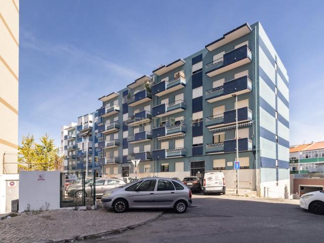 Apartamento T3 para arrendamento na Cova da Piedade, Almada