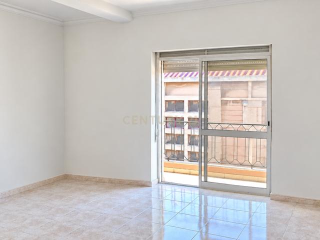 Apartamento T3 para Arrendamento na Quinta da Lomba, Barreiro – Excelente Localização e Luminosidade