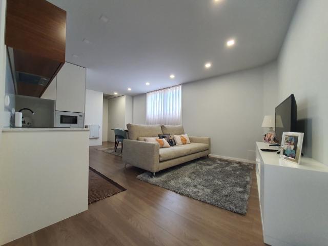 Apartamento T3, para arrendamento, no centro a cidade