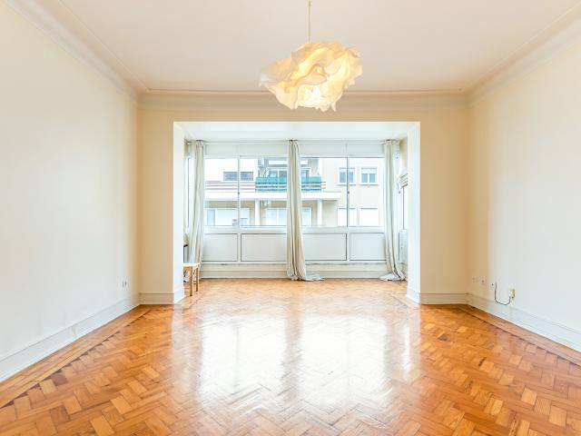 Apartamento T3 para arrendamento, sem móveis em Alvalade
