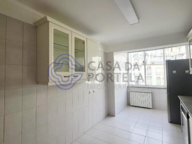 Apartamento T3 para arrendar centro cidade Viseu