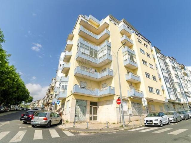 Apartamento T3 para arrendar em Mina de Água, Amadora RE/MAX Portugal