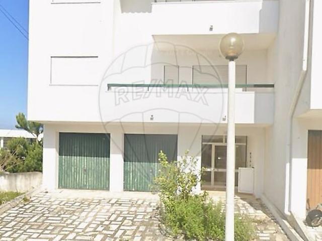Apartamento T3 para arrendar em Nazaré, Nazaré RE/MAX Portugal