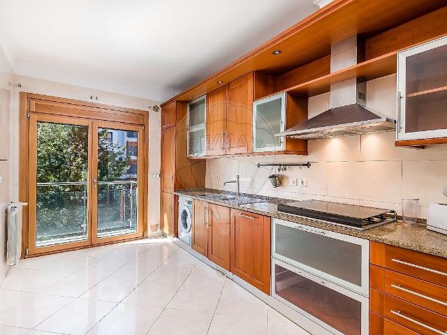 Apartamento T3 para arrendar em Odivelas, Odivelas RE/MAX Portugal