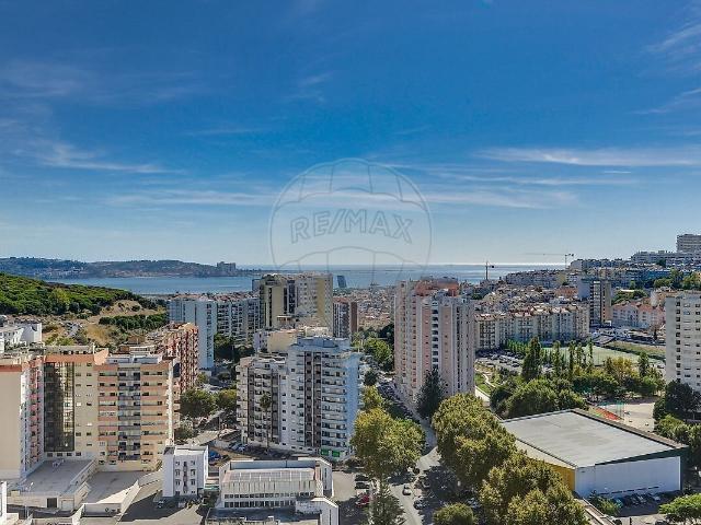 Apartamento T3 para arrendar em Algés, Linda a Velha e Cruz Quebrada Dafundo, Oeiras RE/MAX Portugal