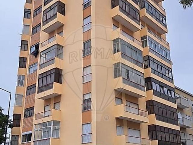 Apartamento T3 para arrendar em Alto do Seixalinho, Santo André e Verderena, Barreiro RE/MAX Portugal