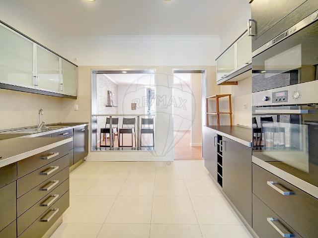 Apartamento T3 para arrendar em Arroios, Lisboa RE/MAX Portugal
