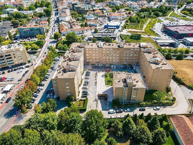 Apartamento T3 para arrendar em Barcelos, Vila Boa e Vila Frescainha São Martinho e São Pedro, Barcelos RE/MAX Portugal