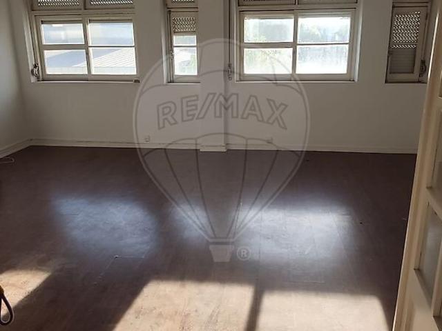 Apartamento T3 para arrendar em Barreiro e Lavradio, Barreiro RE/MAX Portugal