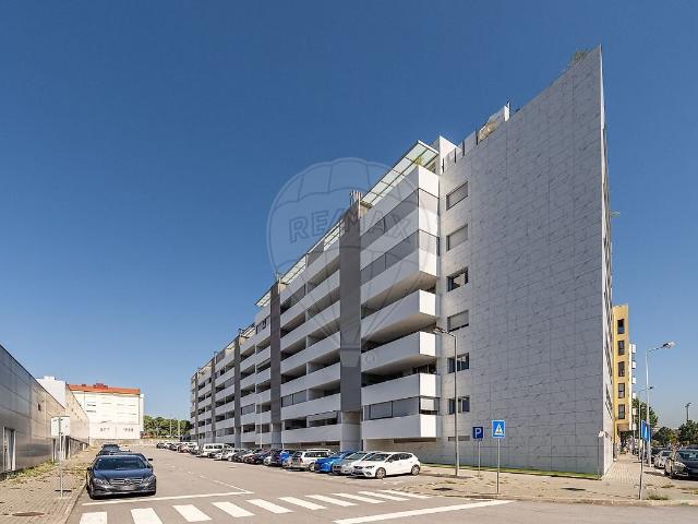 Apartamento T3 para arrendar em Braga Maximinos, Sé e Cividade, Braga RE/MAX Portugal