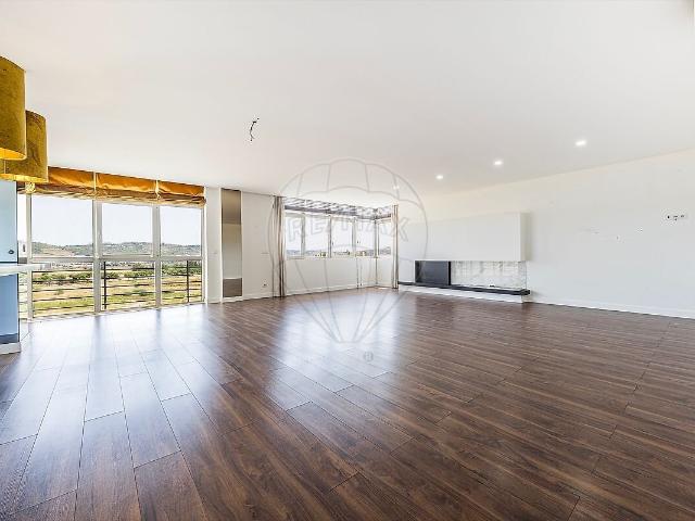 Apartamento T3 para arrendar em Loures, Loures RE/MAX Portugal