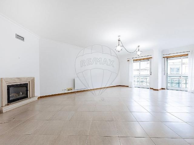 Apartamento T3 para arrendar em Queluz e Belas, Sintra RE/MAX Portugal