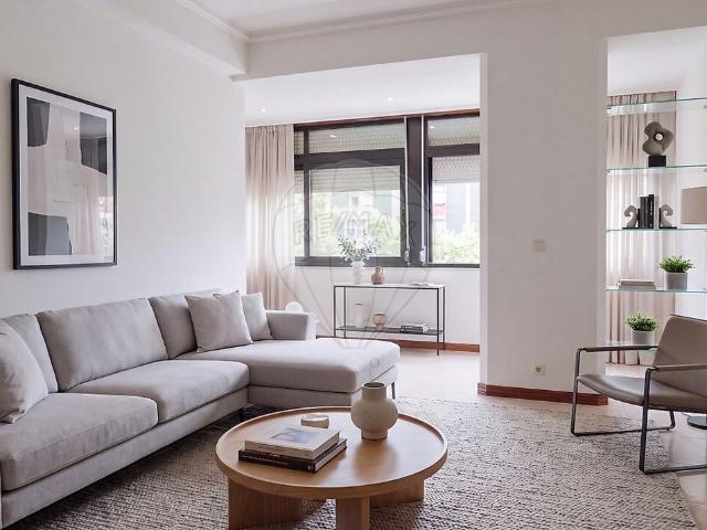 Apartamento T3 para arrendar em São Domingos de Benfica, Lisboa RE/MAX Portugal