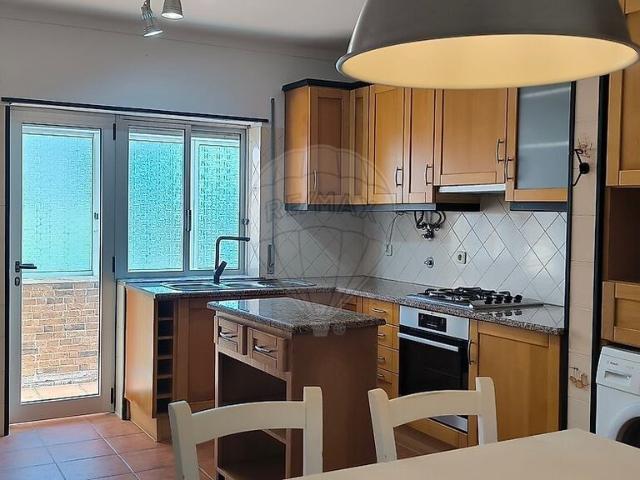 Apartamento T3 para arrendar em São Martinho do Bispo e Ribeira de Frades, Coimbra RE/MAX Portugal