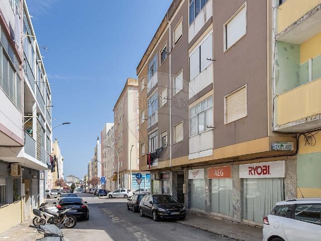 Apartamento T3 para arrendar em São Sebastião, Setúbal RE/MAX Portugal