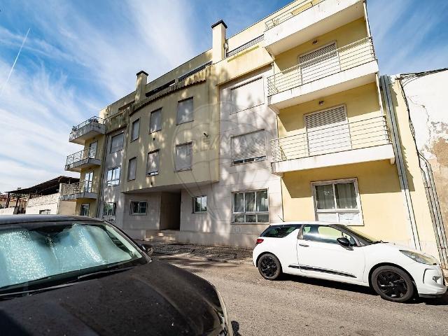 Apartamento T3 para arrendar em Santa Clara e Castelo Viegas, Coimbra RE/MAX Portugal