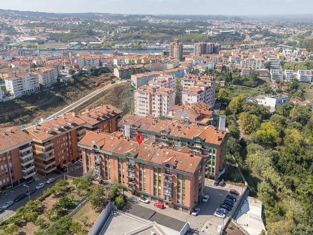 Apartamento T3 para arrendar em Santo António dos Olivais, Coimbra RE/MAX Portugal