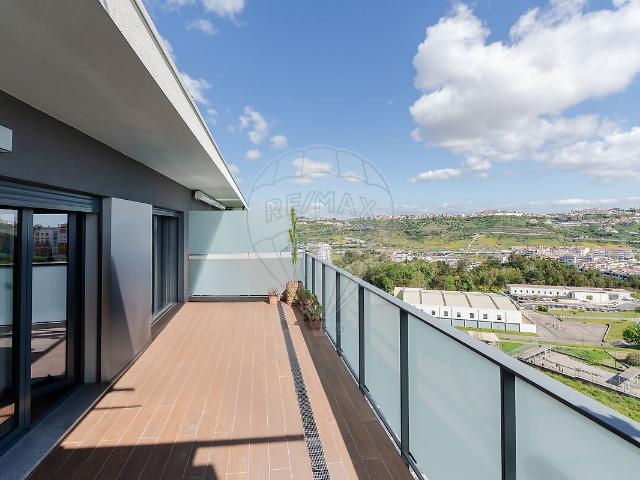 Apartamento T3 para arrendar em Santo António dos Cavaleiros e Frielas, Loures RE/MAX Portugal