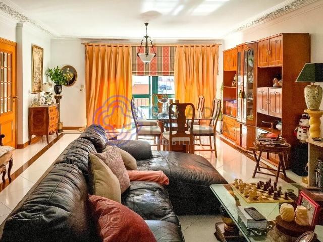 Apartamento T3 para venda Massamá Norte