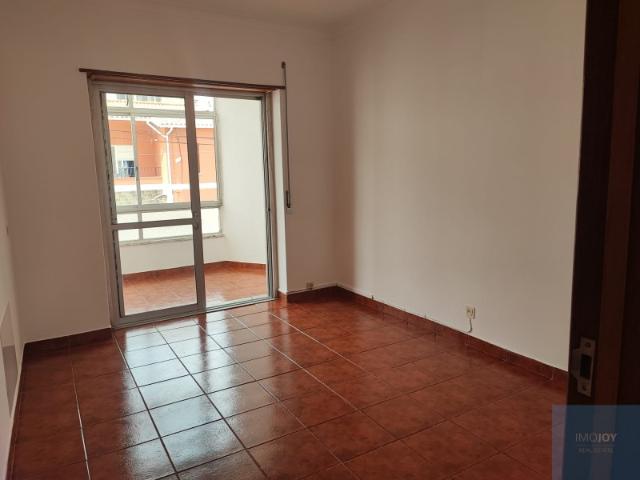 Apartamento T3 para venda nas Fontaínhas