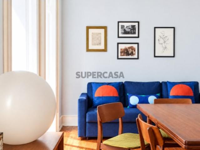 Apartamento T3 para Venda com Varanda Corrida e Duas Frentes nos Anjos, Lisboa