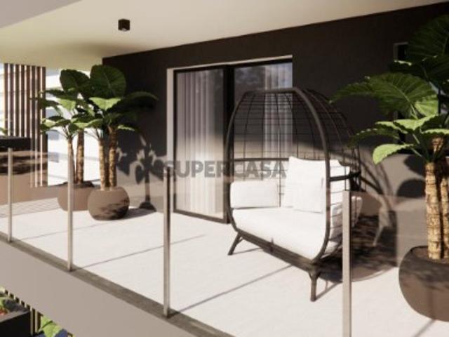Apartamento T3 penthouse com terraço de 53 m² e barbecue Setúbal