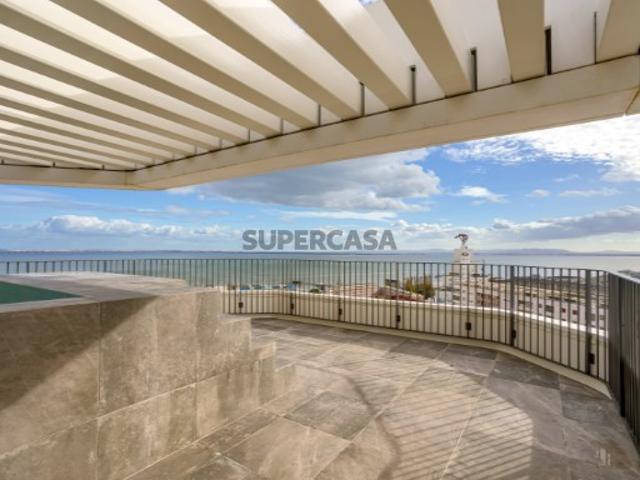 Apartamento T3, penthouse, no Parque das Nações, Lisboa