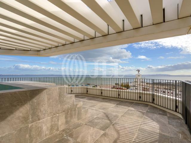 Apartamento T3, penthouse, no Parque das Nações, Lisboa