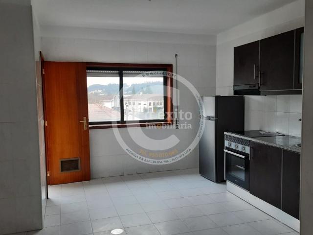 Apartamento T3 Penafiel + arrecadação Arrendado 127m² Irivo