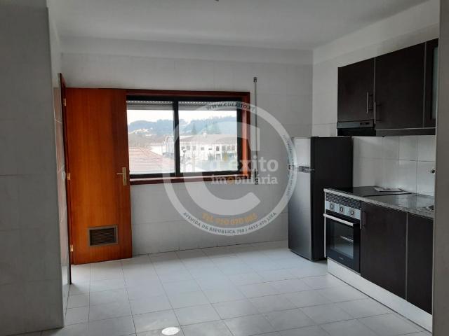 Apartamento T3 Penafiel + arrecadação *Arrendado