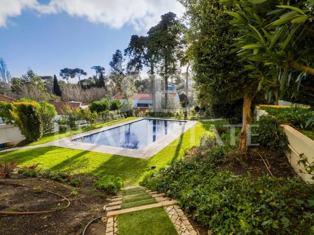 Apartamento T3 + Piscina + Garagem + Arrecadação, no centro. 120m² Cascais e Estoril