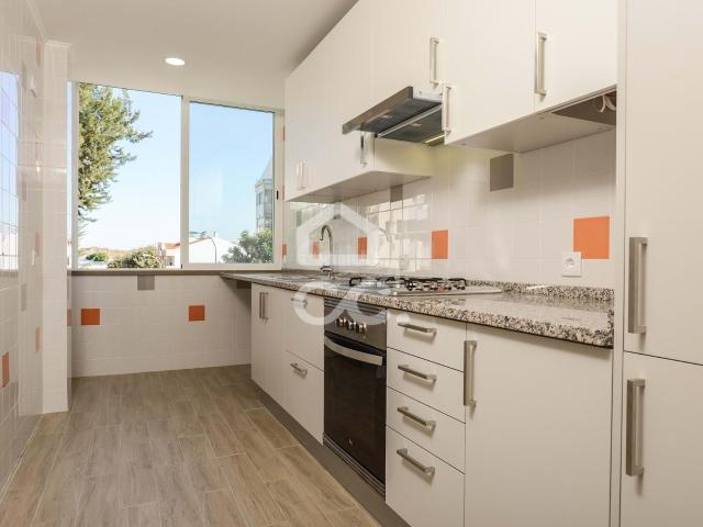 Apartamento T3 Porto Salvo