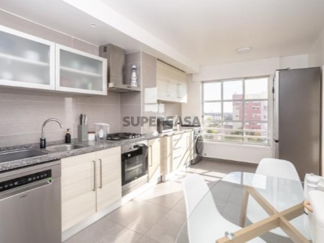 Apartamento T3 pronto a habitar nos Jardins do Sado, Setúbal