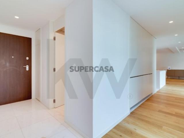 Apartamento T3 Premium, Edificio Varino 04 | Viva no Coração da Capital