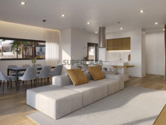 Apartamento T3, r/c, em empreendimento de luxo com piscina, SPA, jardim e ginásio em Tavira