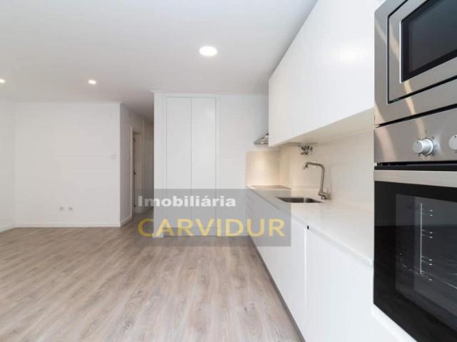 Apartamento T3 Remodelação total varanda 10m2