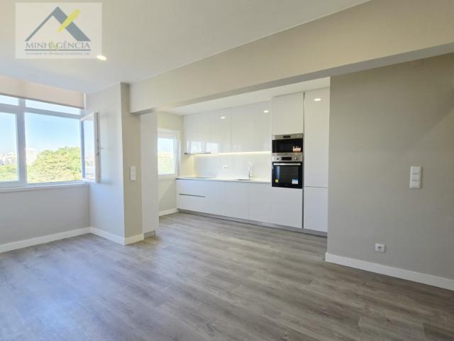 Apartamento T3 remodelado na Algodeia em Setúbal