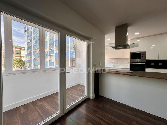 Apartamento t3 remodelado na fonte do lavra