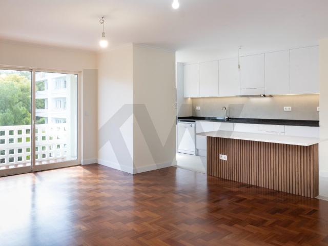 Apartamento T3 remodelado no Pilar, Funchal