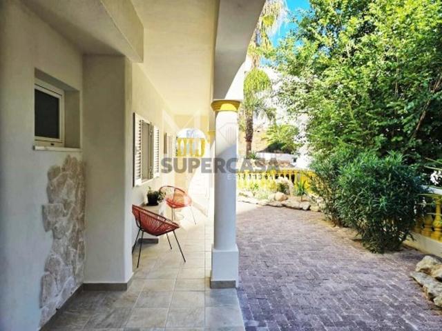 Apartamento T3 Remodelado a 330 m da Praia de Olhos de Água Albufeira