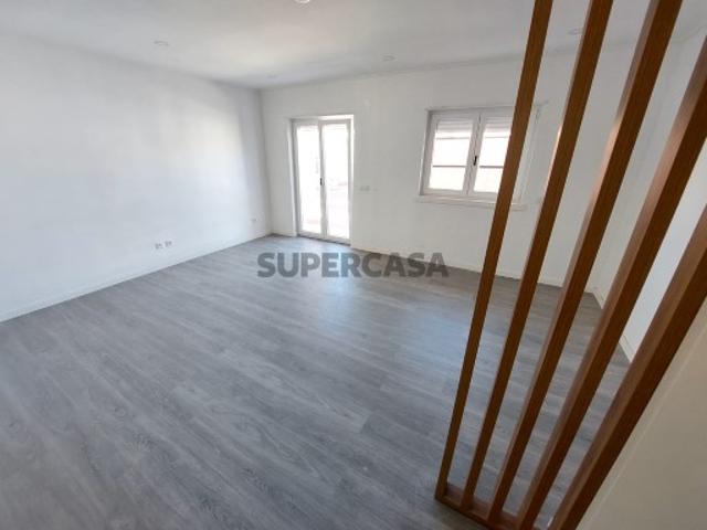 Apartamento T3 Remodelado. Alto Seixalinho | Barreiro