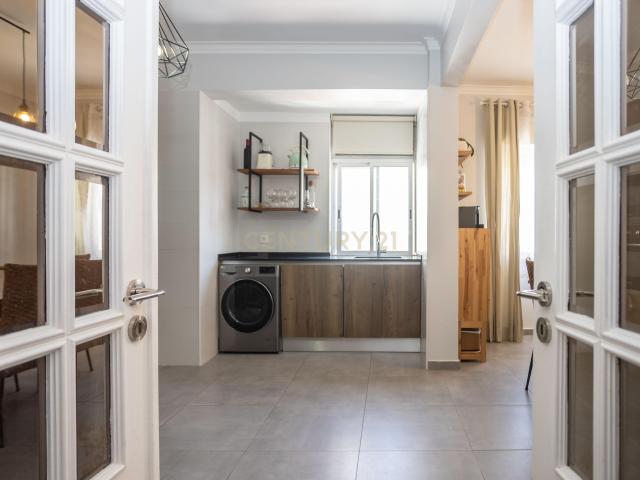 Apartamento T3 remodelado | Amadora