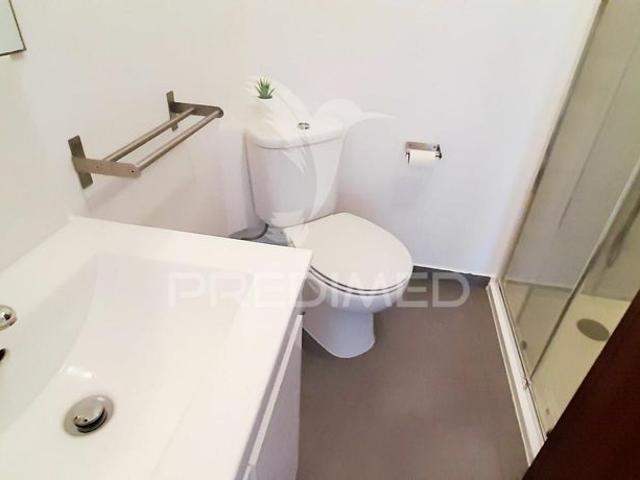 Apartamento t3 remodelado com 2 wc, vista magnífica de rio!