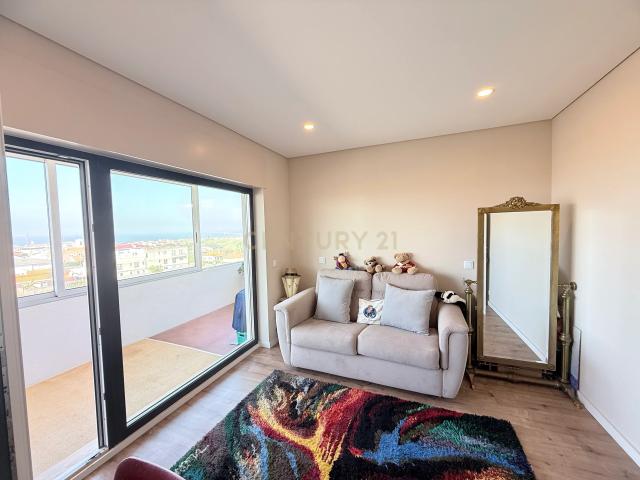 Apartamento T3 Remodelado com Vista Mar – Mindelo, Vila do Conde