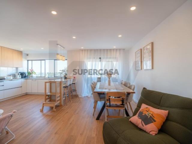 Apartamento T3 Remodelado com Garagem e Varanda Póvoa de São Martinho, Coimbra