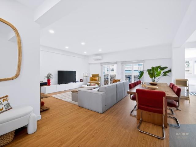 Apartamento T3 remodelado em Carnaxide, com Duas varandas