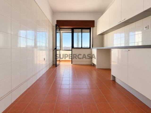 Apartamento T3 remodelado em Torres Novas