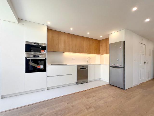 Apartamento T3 remodelado, equipado e com lugar de garagem em Maximinos em Braga para arrendamento