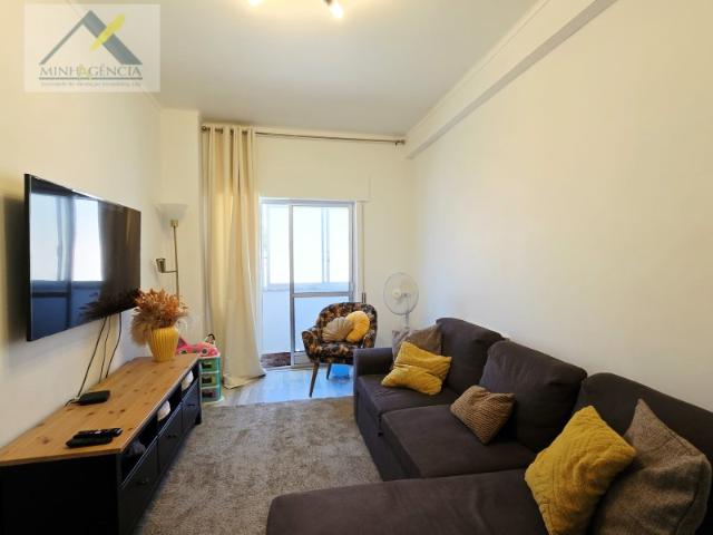 Apartamento T3 remodelado junto ao Dufa em Setúbal